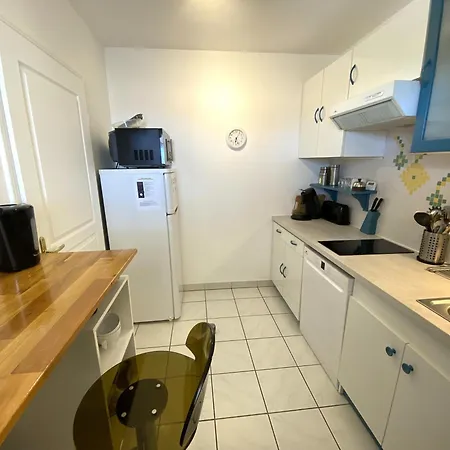 Marina 2 Pieces Avec Parking Et Wifi Centre Апартаменты *